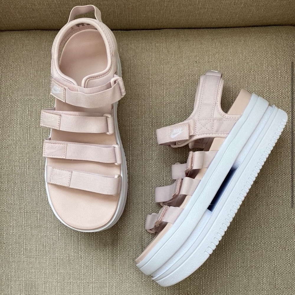 Nike Icon Classics Sandals